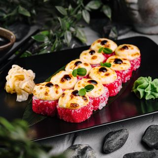 Roll la cuptor cu somon