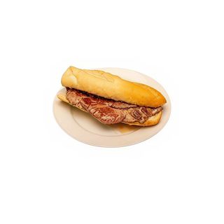 Bocadillo De Lomo A La Plancha Con Queso Fundido