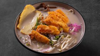 Tonkatsu Miso Ramen chrupiący łosoś