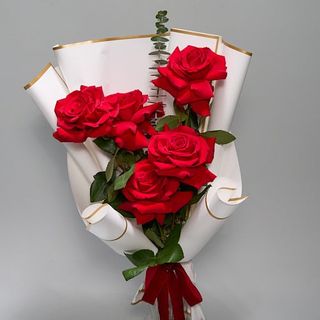 Buchet 5 Trandafiri Petalati