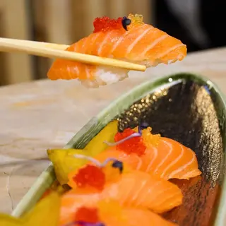 Nigiri salmone