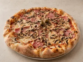 Pizza Capricciossa