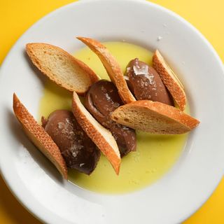 PAN, CHOCOLATE, ACEITE Y SAL.