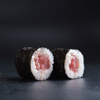 61.Maki de atún (8 uds.)