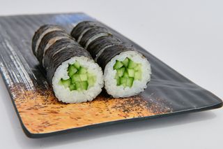 Маки с краставица  8бр