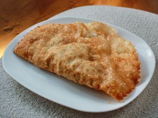 Чебурек з ароматним яблуком (160g)
