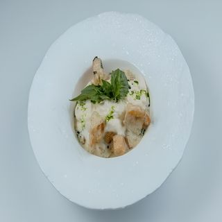 Спагетти с  страчателлой и  морепродуктами