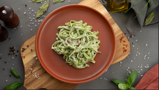 ZELENI REZANCI SA VRHNJEM I ŠUNKOM