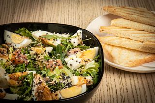 SAŁATKA Z ŁOSOŚEM 430 g