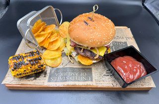 Бургер с телешко кюфте (500г)