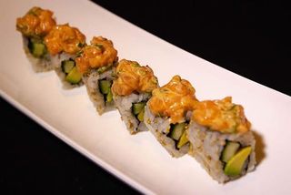 Uramaki spicy salmon