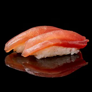 N4 Nigiri tuna