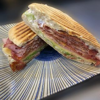 Campero De Bacon Y Queso