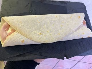 Piadina cotto e mozzarella