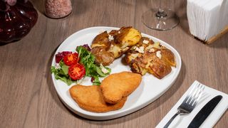 SNITEL VEGAN CU CARTOFI ZDROBITI LA CUPTOR