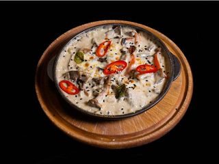 Пательня з яловичиною та лисичками (0.350g)