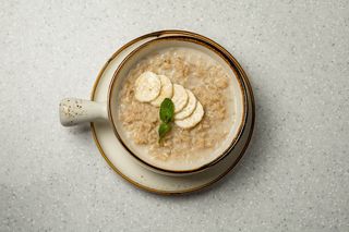 Овсяная каша на молоке (200 г)