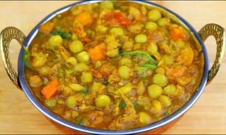 GREEN PEAS CURRY