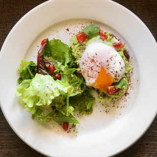 ავოკადოს ტოსტი