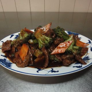 Sa-tsa junetina s brokulom (ljuto)