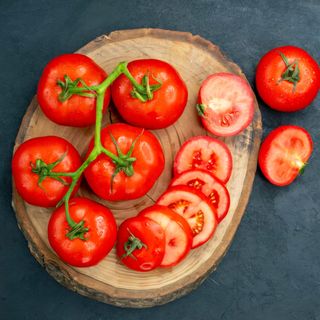 Помідор  (  Як додаток в середину шаурму )