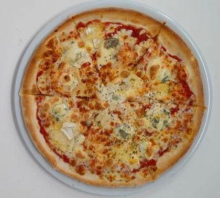 Pizza Quattro formaggi