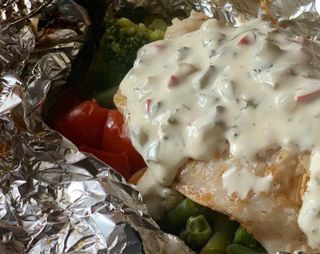 Судак с овощами в фольге