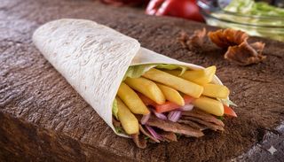 Durum L con patatas y salsa