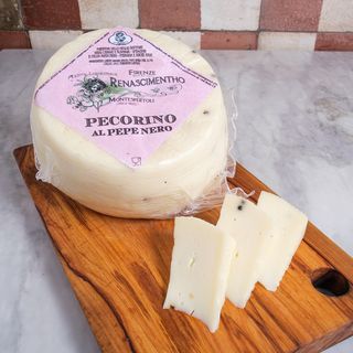 Pecorino al pepe nero 200g