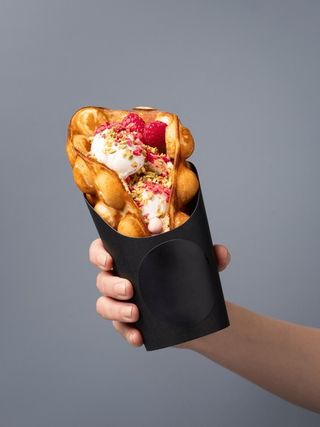 Bubble Waffle or Gauffre Black & White