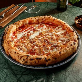 Pizza Amatriciana in fiamme