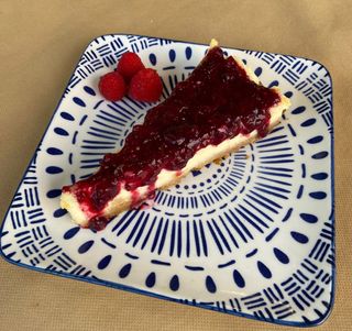 Tarta queso con frutos rojos