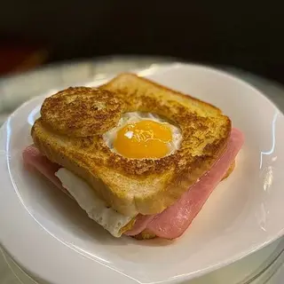 Sandwich Ta-Than