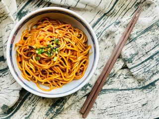 Mifu con salsa china