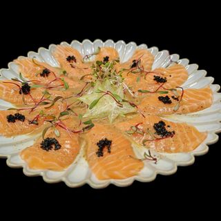 Fusion Sashimi z Łososia z Truflami i Yuzu (11szt)