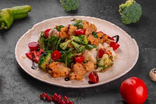 Курица с овощами (300 г)