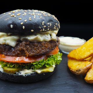 BlueCheese Burger (vegetarian)& Wedges