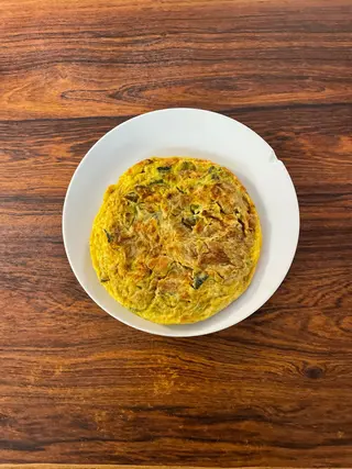 Tortilla De Calabacín, Berenjena Y Cebolla