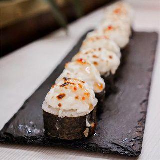 Запечений рол з лососем (265г)