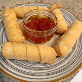 Tequeños Con Mermelada De Pimientos Asados