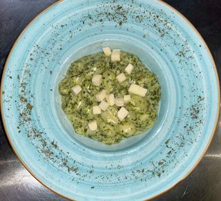 Njoke u umaku od spanaća i mozzarelle 400 gr