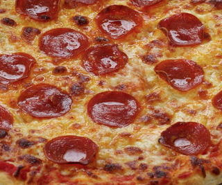 Pizza Pepperoni (Mediana)