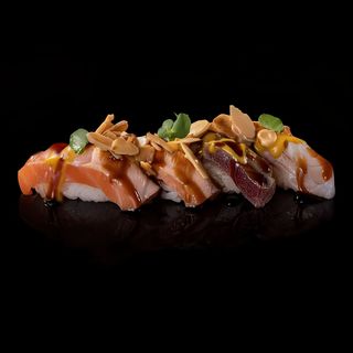 157 Nigiri special 4 pezzi