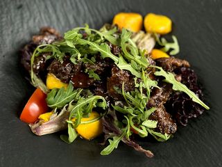 Салат з качиною печінкою (180г)