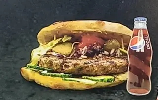 Meniu plescavita + Pepsi