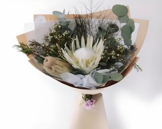 White King Protea native bunch
