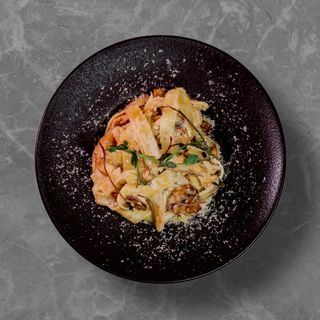 Фетучини с курицей и грибами