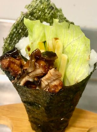134. Temaki Anguila