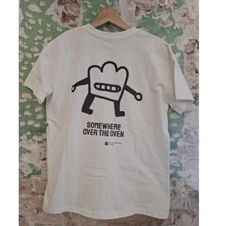 SOMEWHERE OVER THE OVEN TSHIRT SIZE L