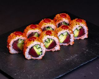 Rollos de atún picante (8 pzs.)